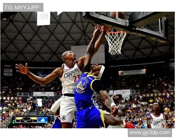 2014年NBA常规赛快船与勇士激战回顾精彩瞬间与关键时刻分析